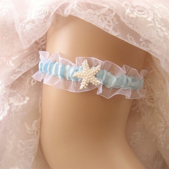 Something Blue Bridal Garter with Pearl Embellished Starfish Ornament NWT - Picture 2 of 3